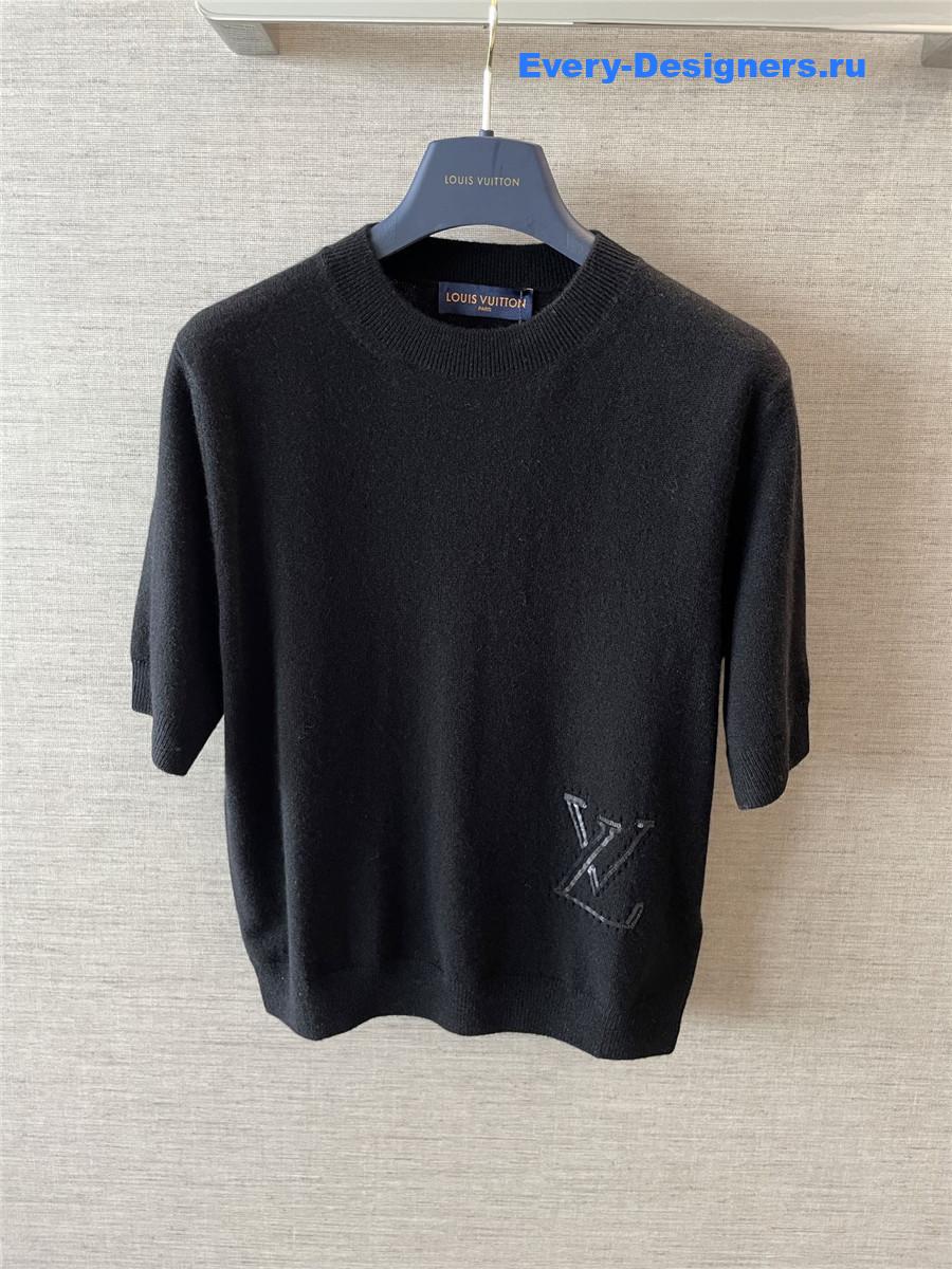 l0vis Vvtt0n black sequin knit top