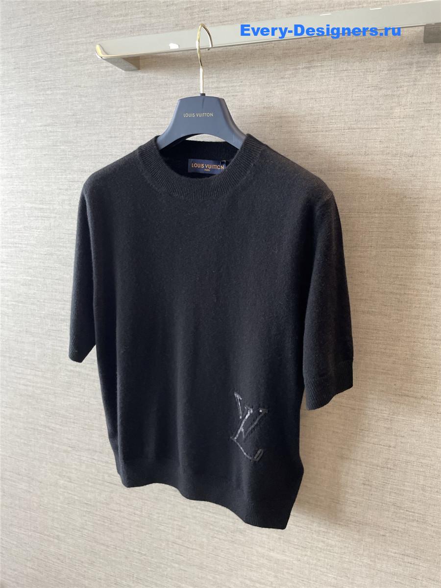 l0vis Vvtt0n black sequin knit top