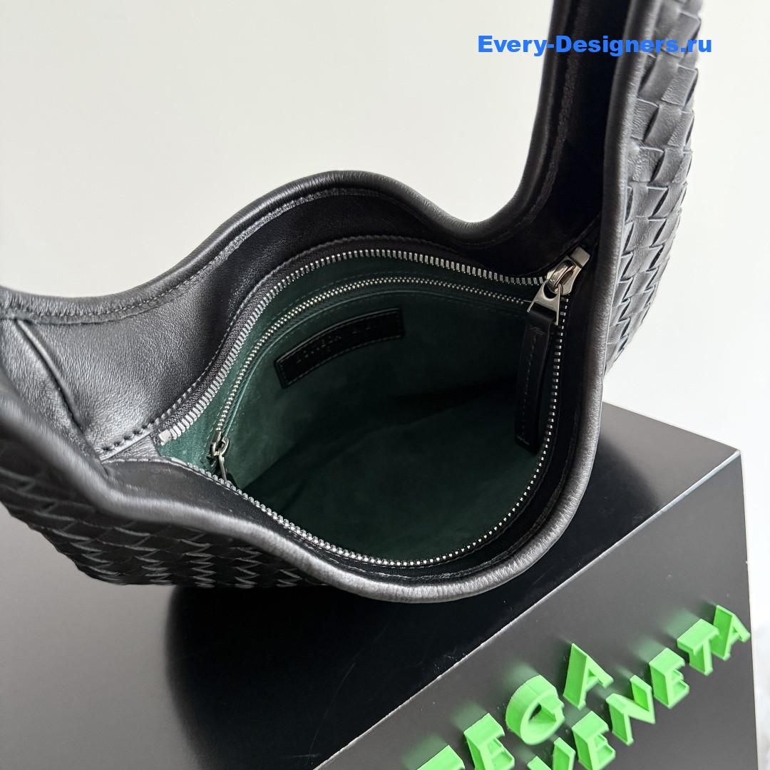 b0tt*ga Ven*ta small veneto in black