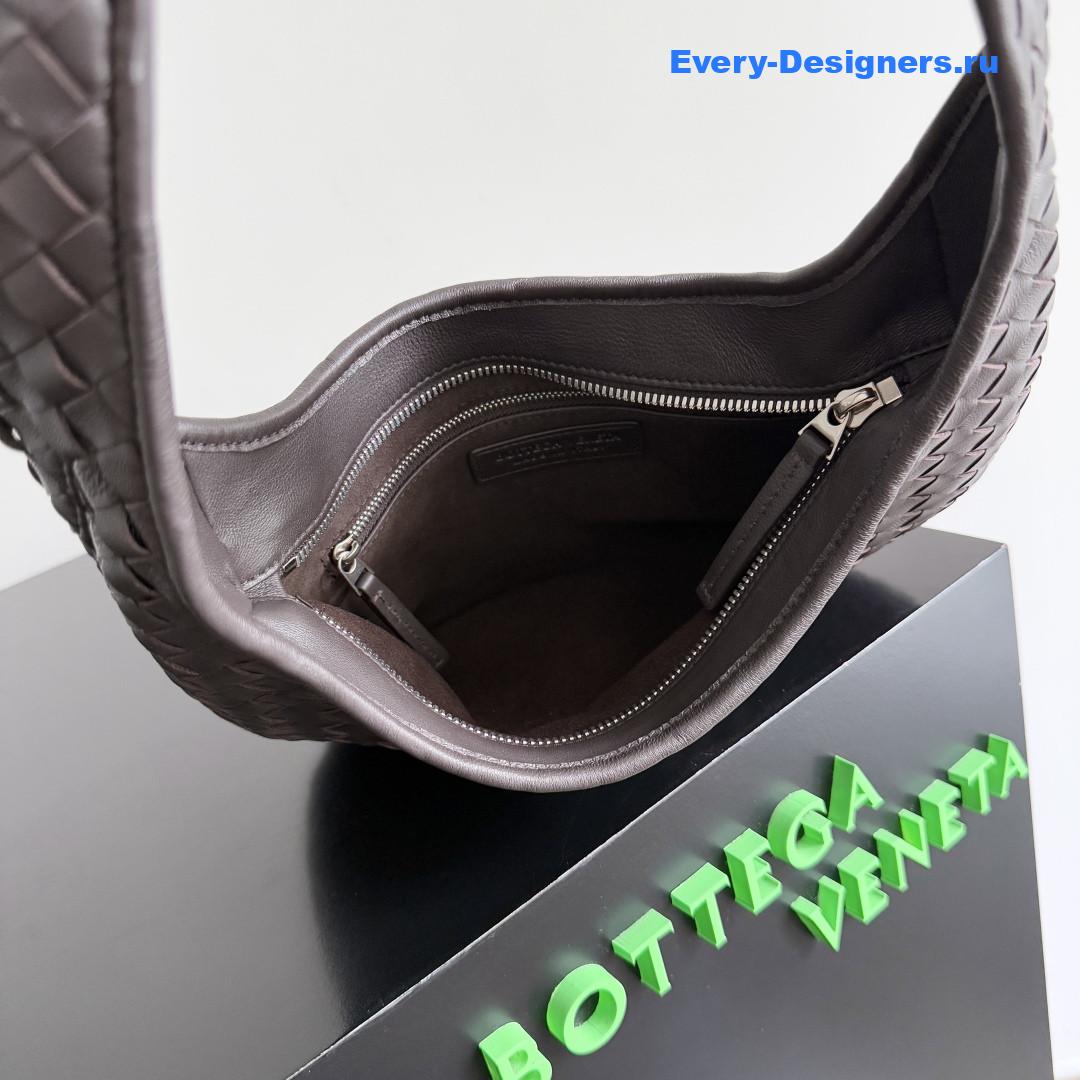 b0tt*ga Ven*ta small veneto in fondant