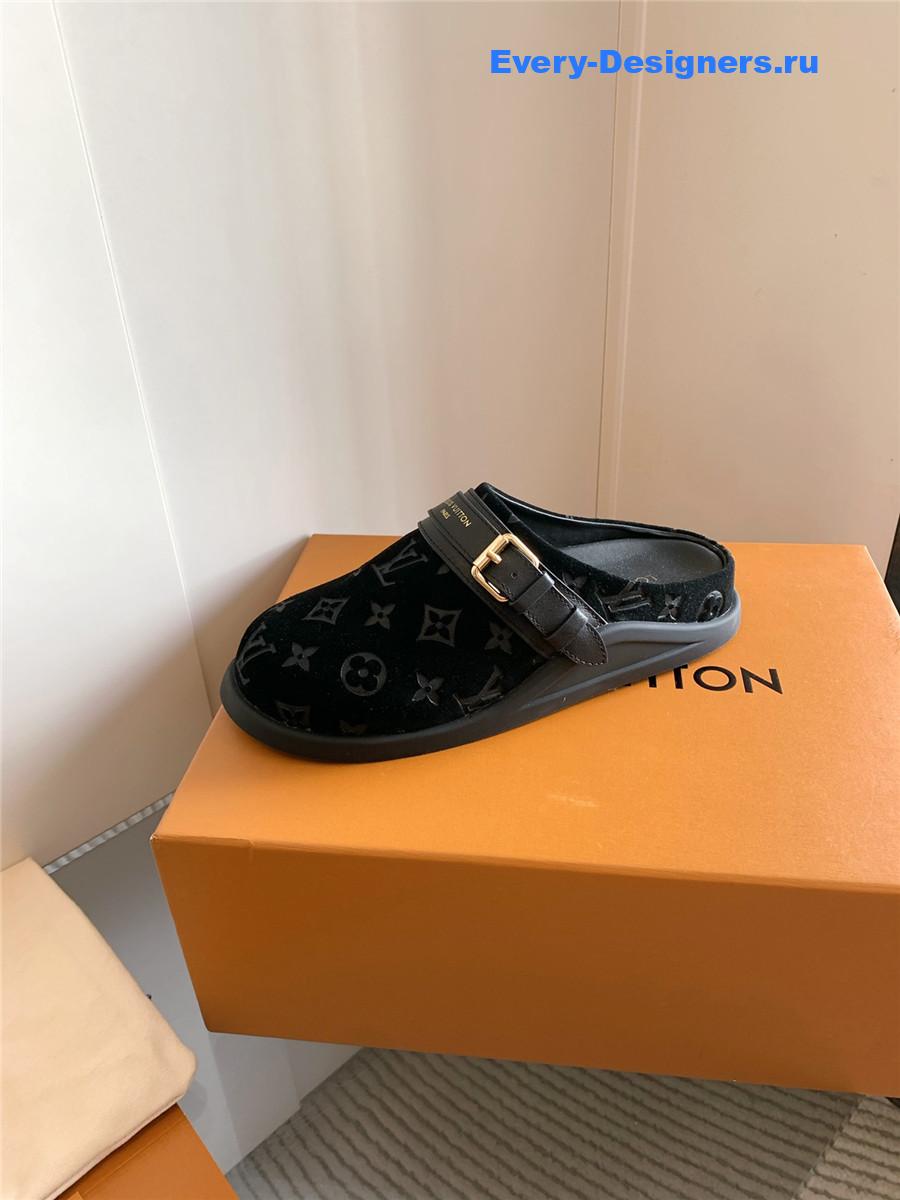l0vis Vvtt0n black lv to-go clogs