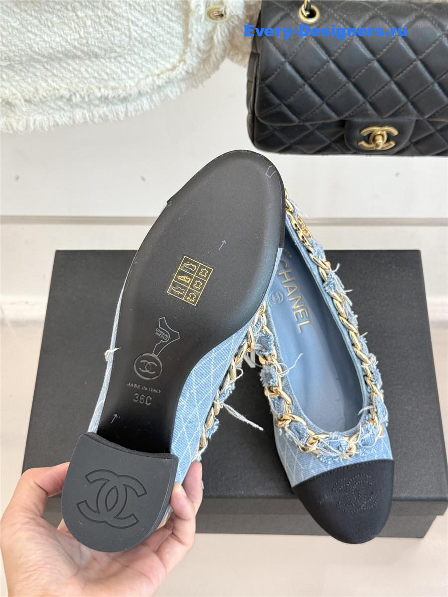 Ch**el blue tweed chain pumps