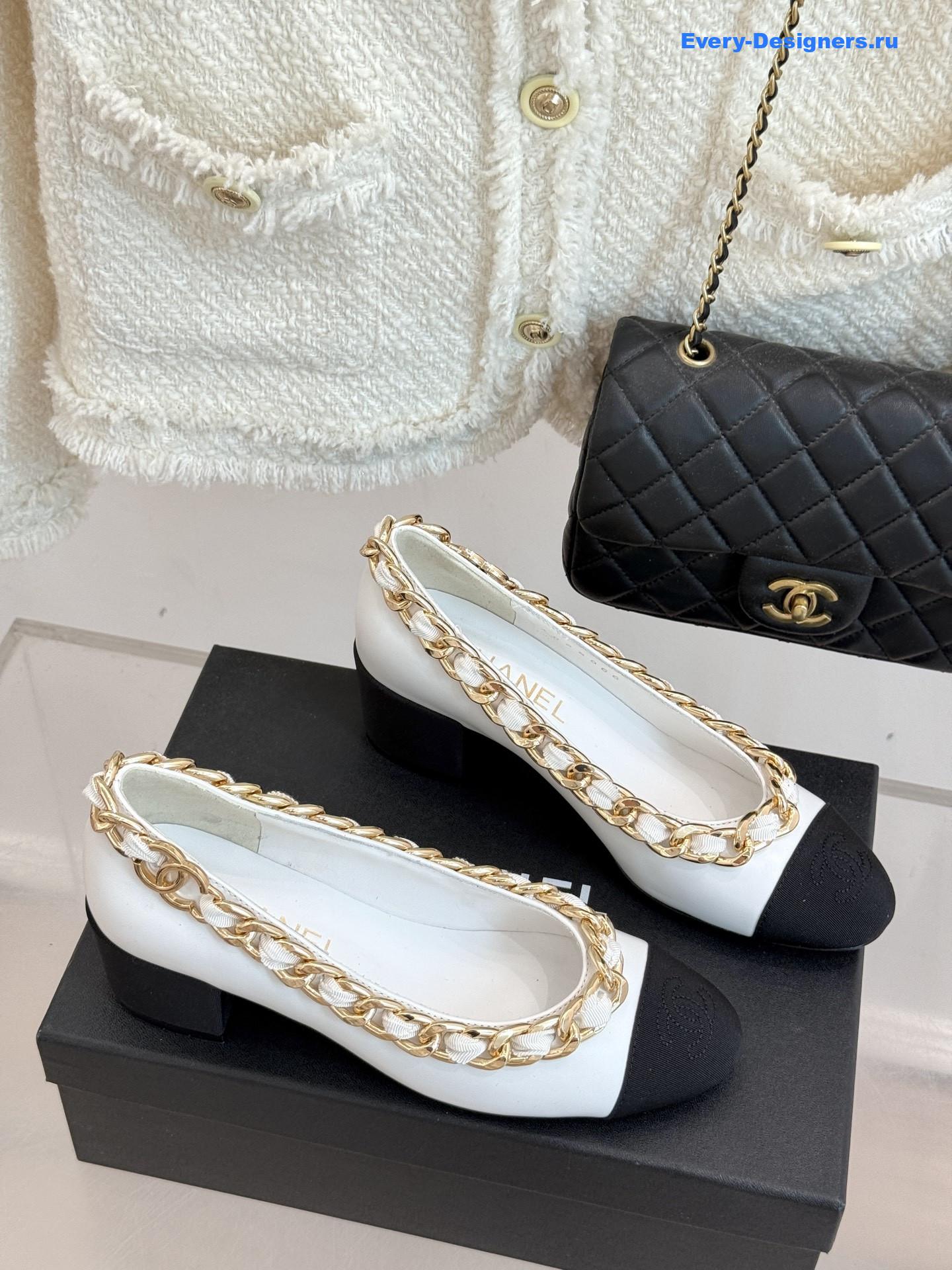 Ch**el white tweed chain pumps