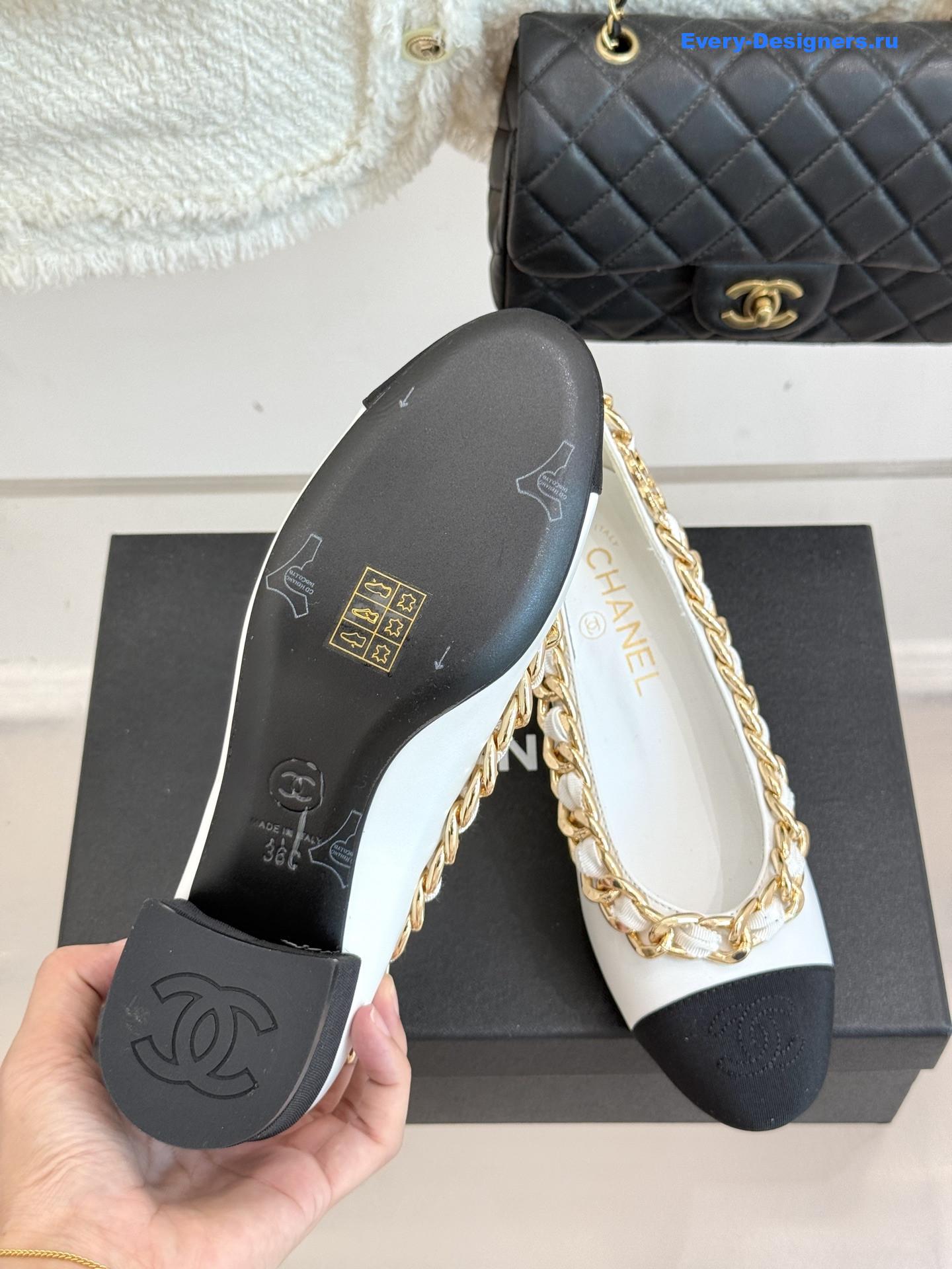 Ch**el white tweed chain pumps