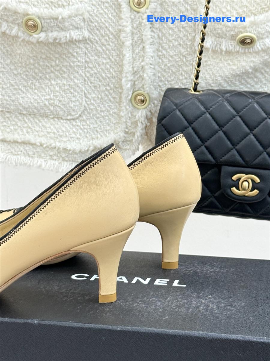 Ch**el beige lambskin cc pumps