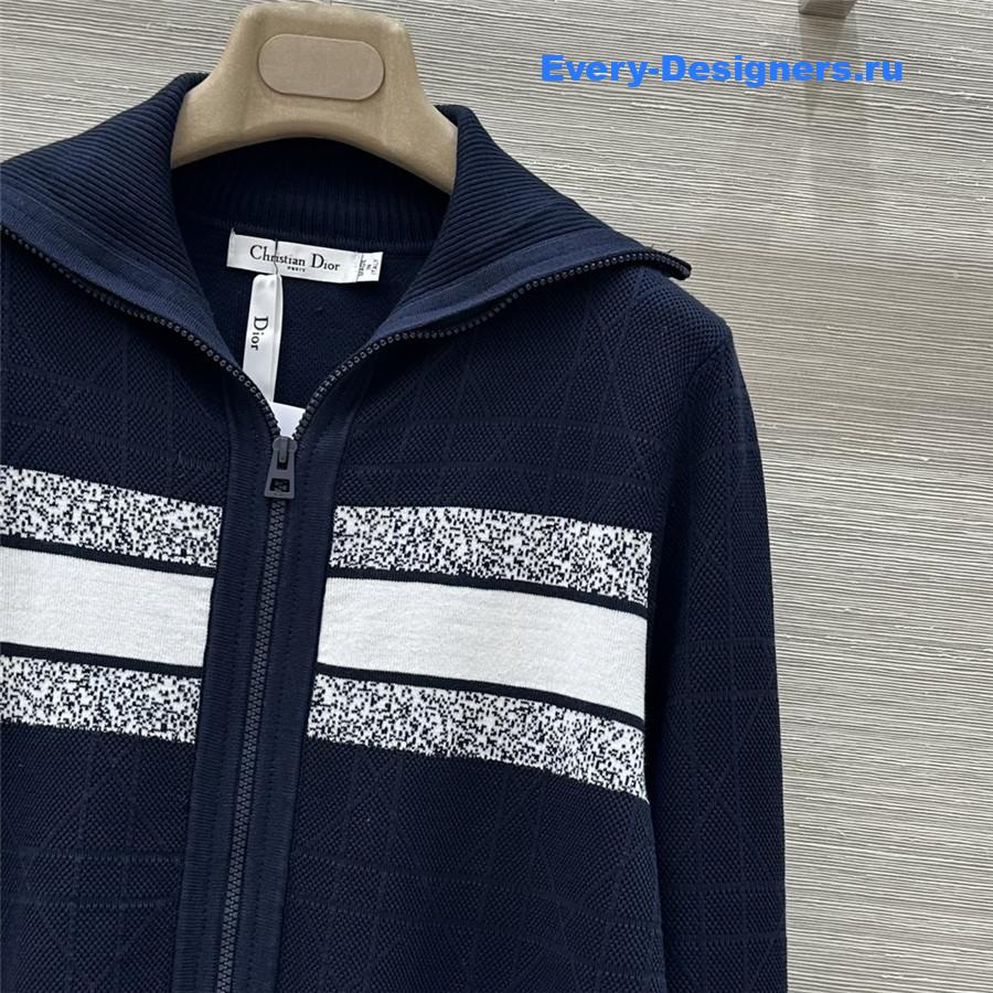 D10r check bee knitted suit