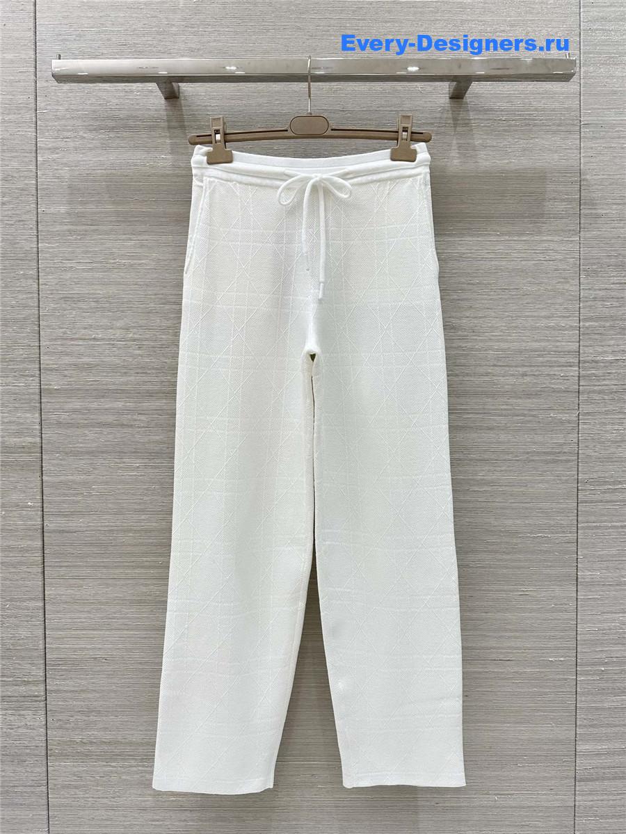 D10r white check bee knitted suit