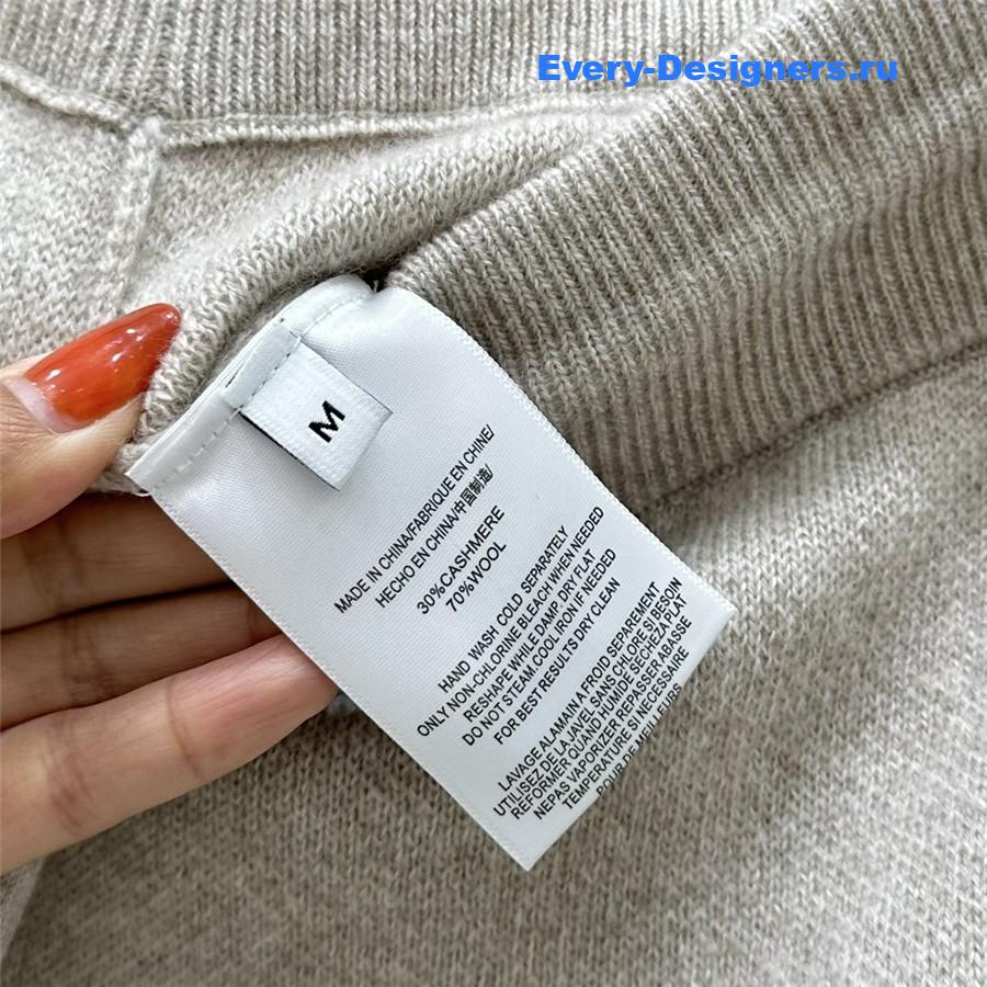 L0r0 P1ana beige cashmere suit