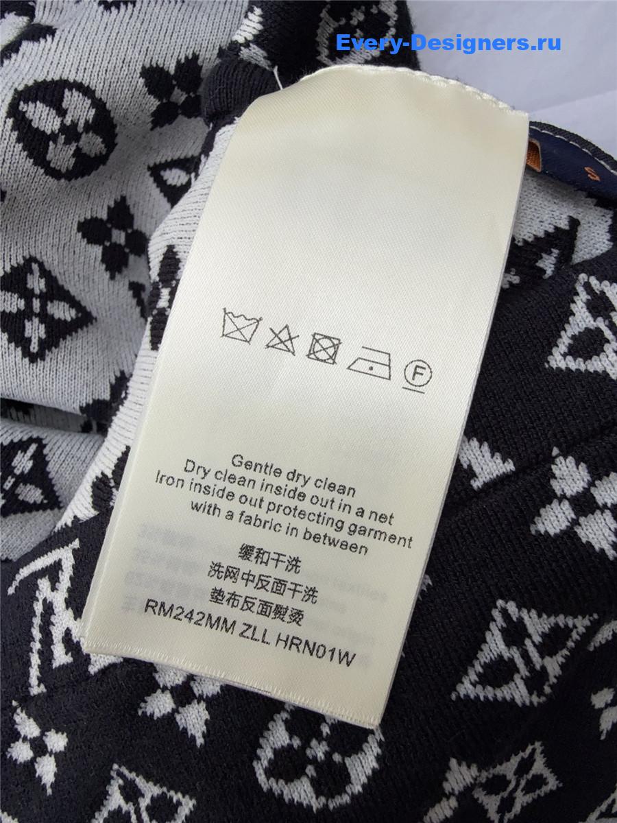 l0vis Vvtt0n cropped m/s hooded zip-up jumper