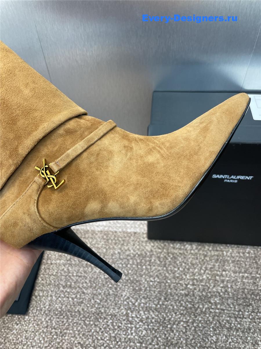 Sa1nt Lau*nt beige ankle boots