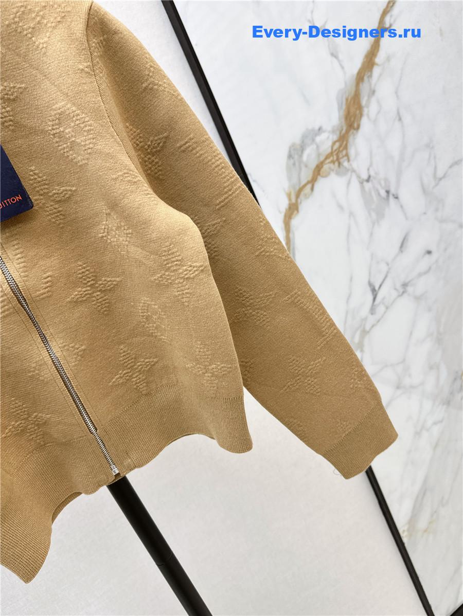 l0vis Vvtt0n beige baseball jacket