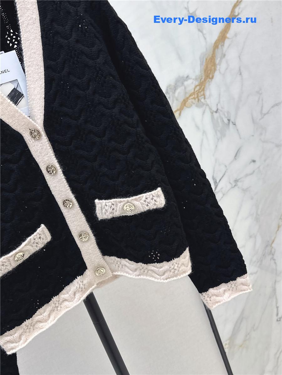 Ch**el black trim v-neck cardigan