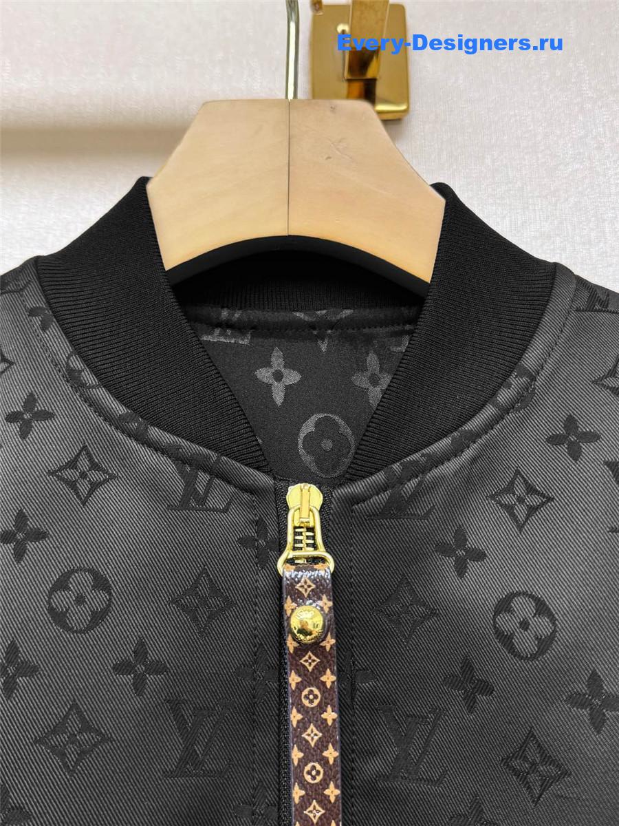 l0vis Vvtt0n embossed monogram jacket