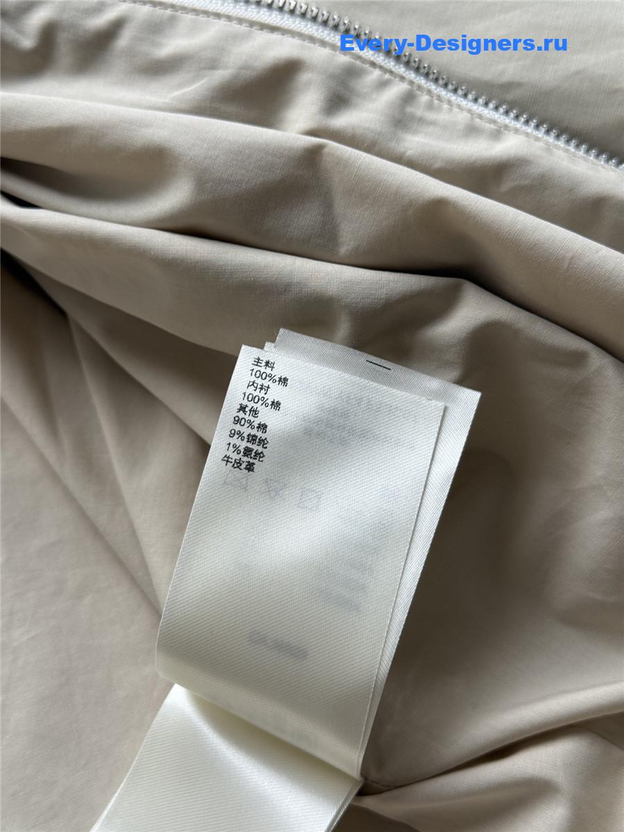 l0vis Vvtt0n ruffle collar bomber