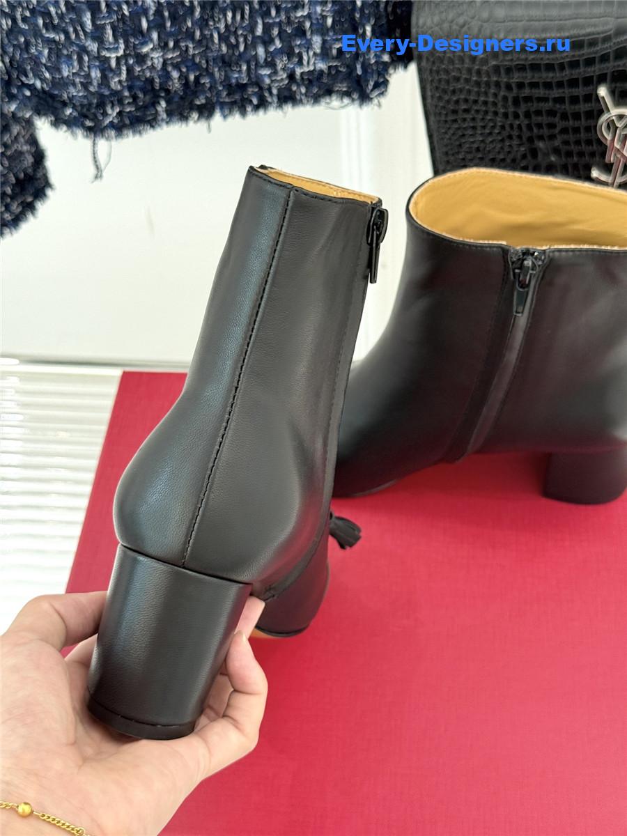 Va1e*ntin0 garavani 60mm black ankle boots