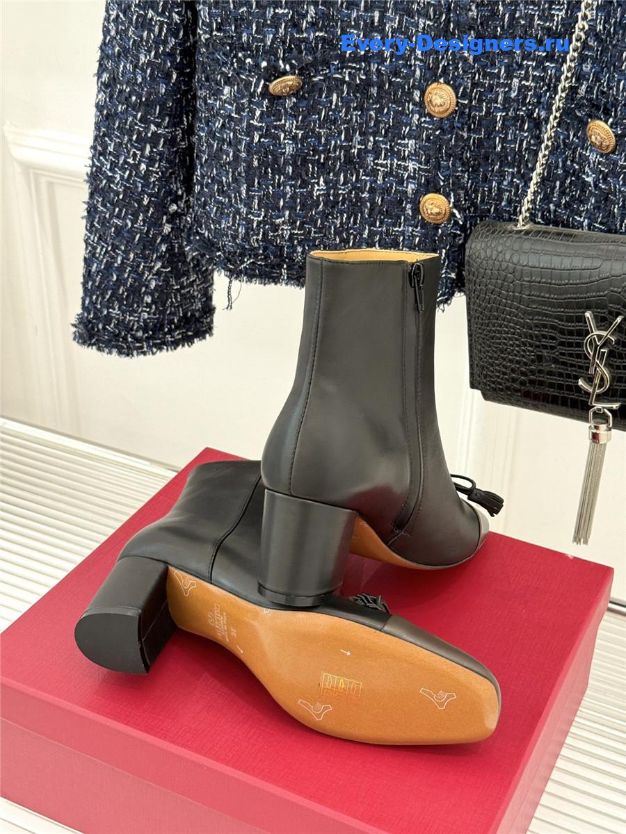 Va1e*ntin0 garavani 60mm black ankle boots