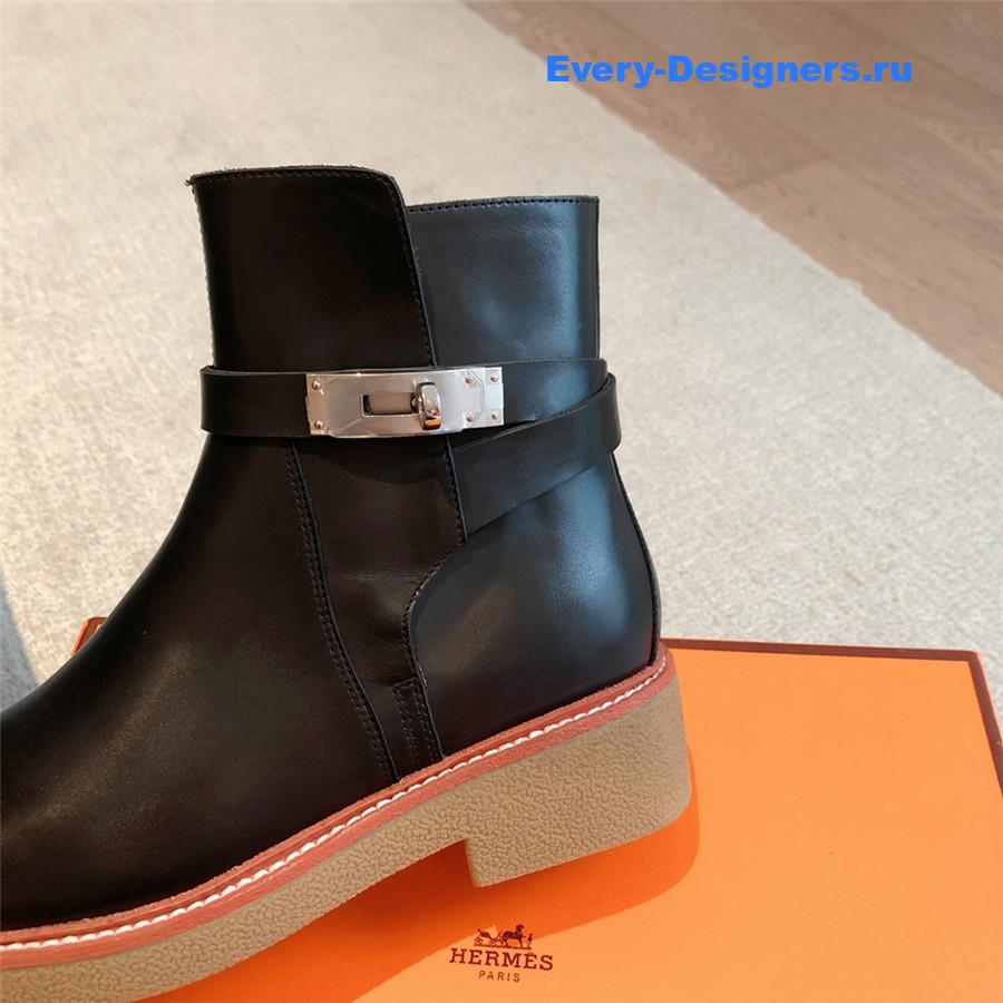 H**me5 calfskin history black ankle boots