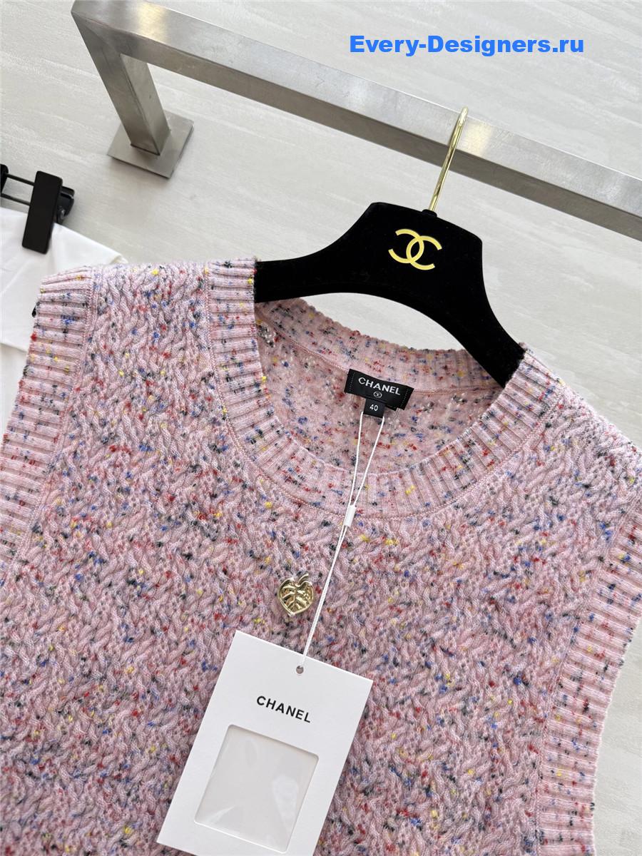 Ch**el pink wool woven vest