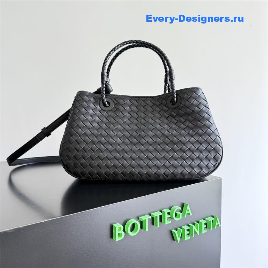 b0tt*ga Ven*ta black leather basket shoulder bag
