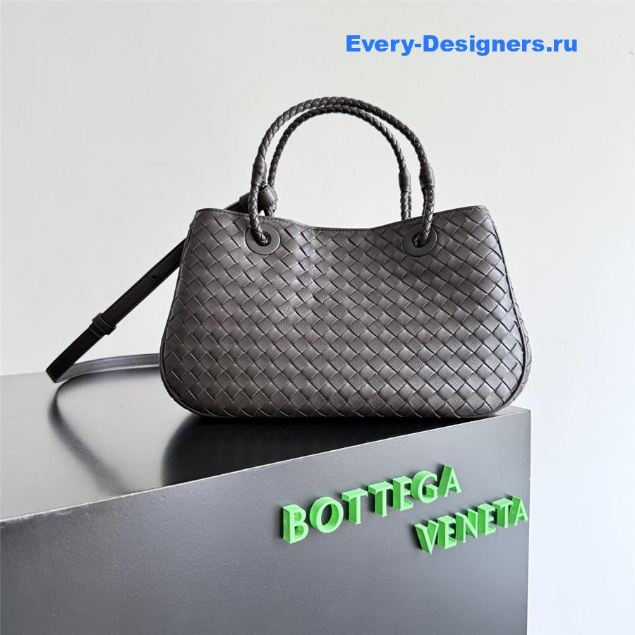 b0tt*ga Ven*ta brown leather basket shoulder bag