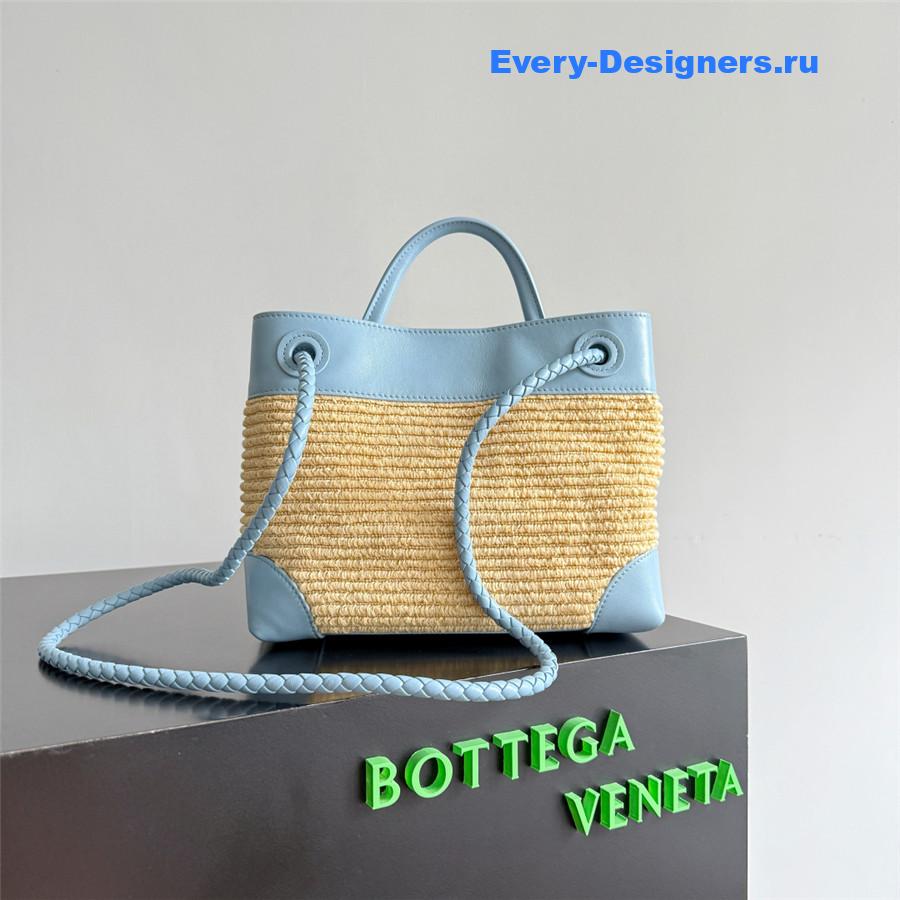 b0tt*ga Ven*ta andiamo small tote in blue