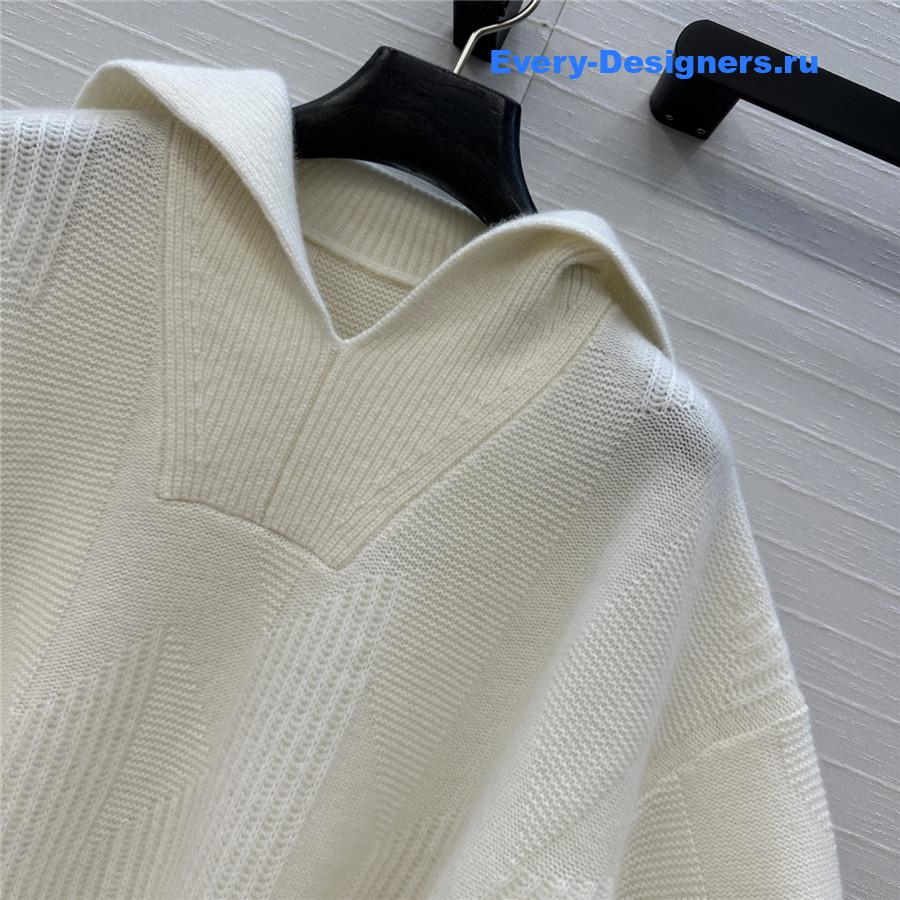 H**me5 logo jacquard white cashmere sweater