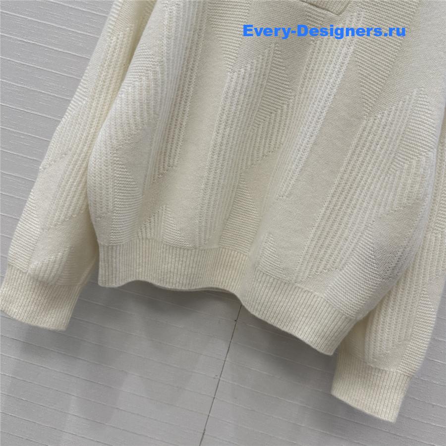 H**me5 logo jacquard white cashmere sweater