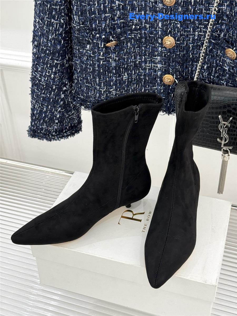 The R0w black suede pointy toe boots
