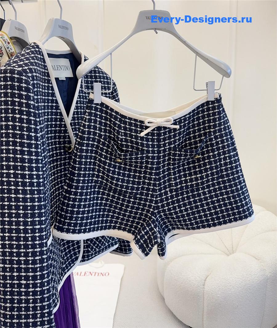 Va1e*ntin0 blue v neck check jacket set