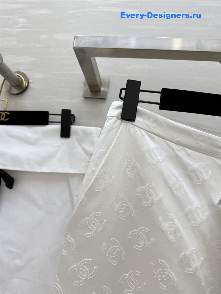 Ch**el white silk jacquard wide-leg pant