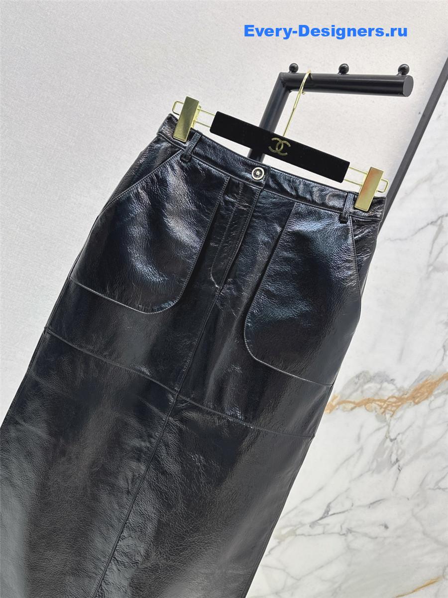 Ch**el black leather knee-length skirt