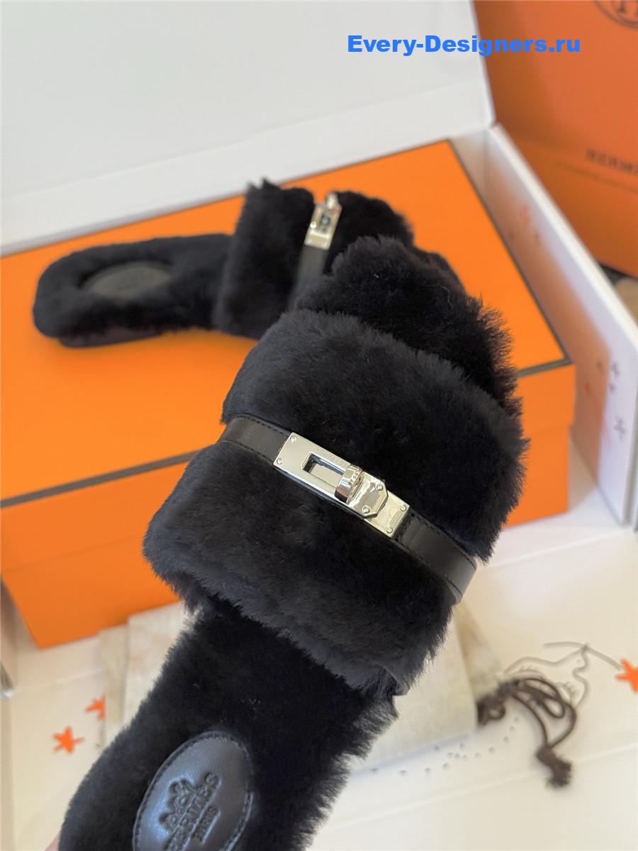 H**me5 kelly buckle black wool slippers