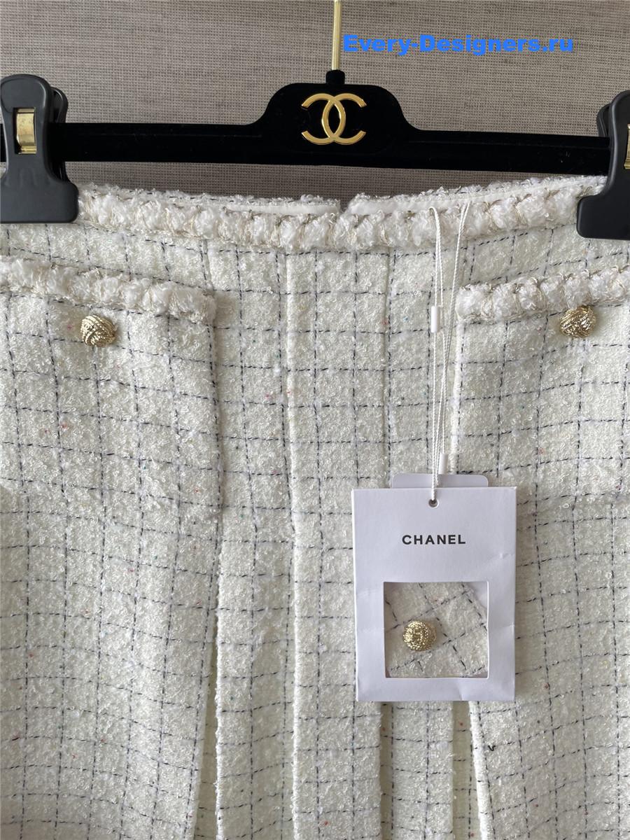 Ch**el white tweed skirt