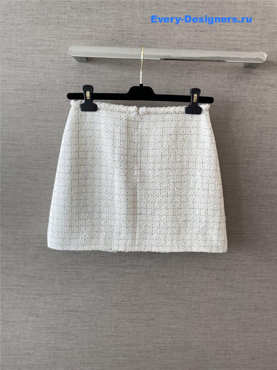 Ch**el white tweed skirt