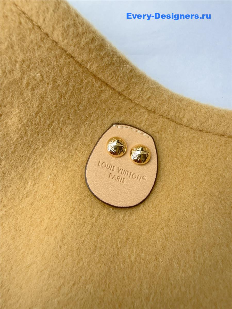 l0vis Vvtt0n beige cape coat