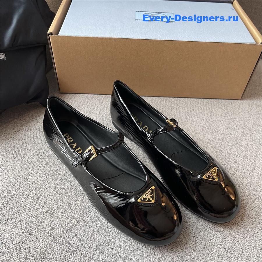 Pra*a black naplak patent leather ballerinas