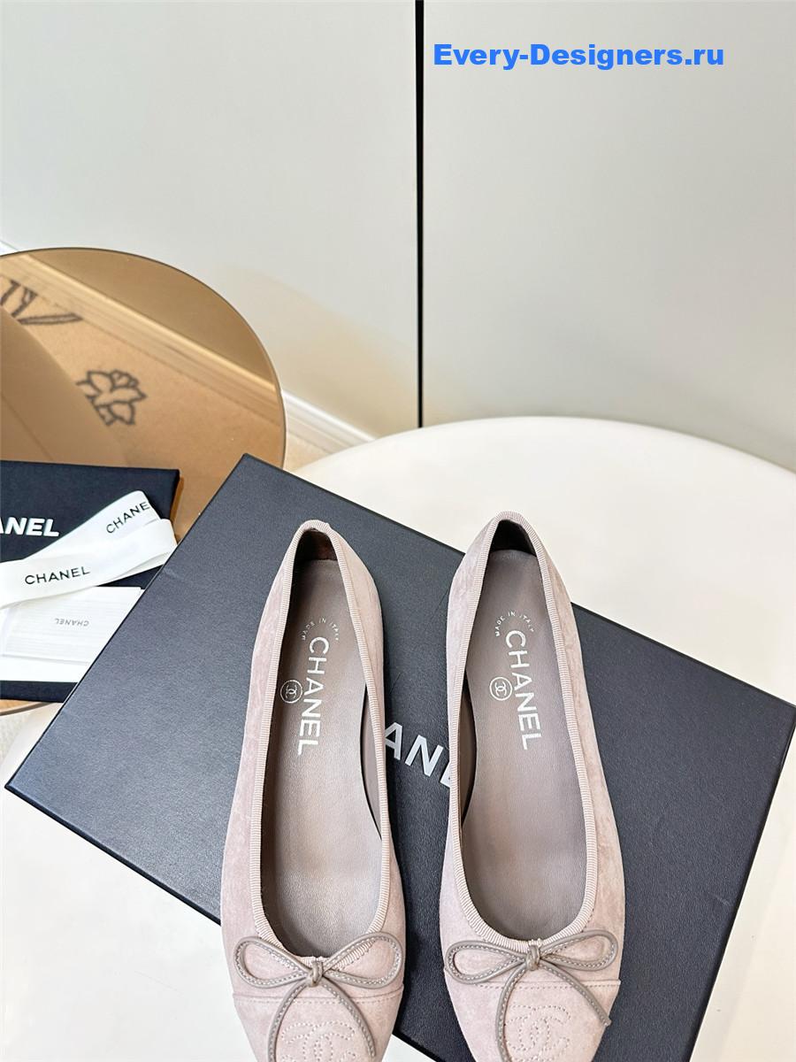 Ch**el grey leather cc ballet flats