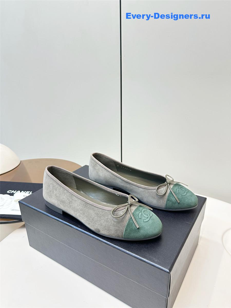 Ch**el gray & green leather cc ballet flats
