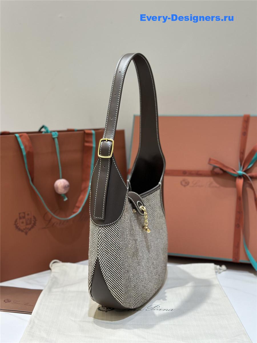 L0r0 P1ana large bobbin bag in chocolate