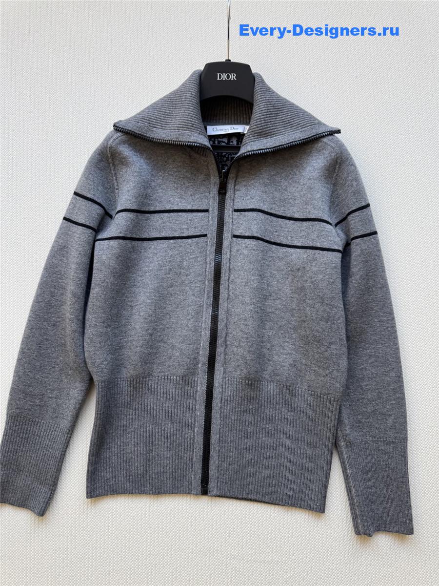 D10r gray reversible hooded cardigan