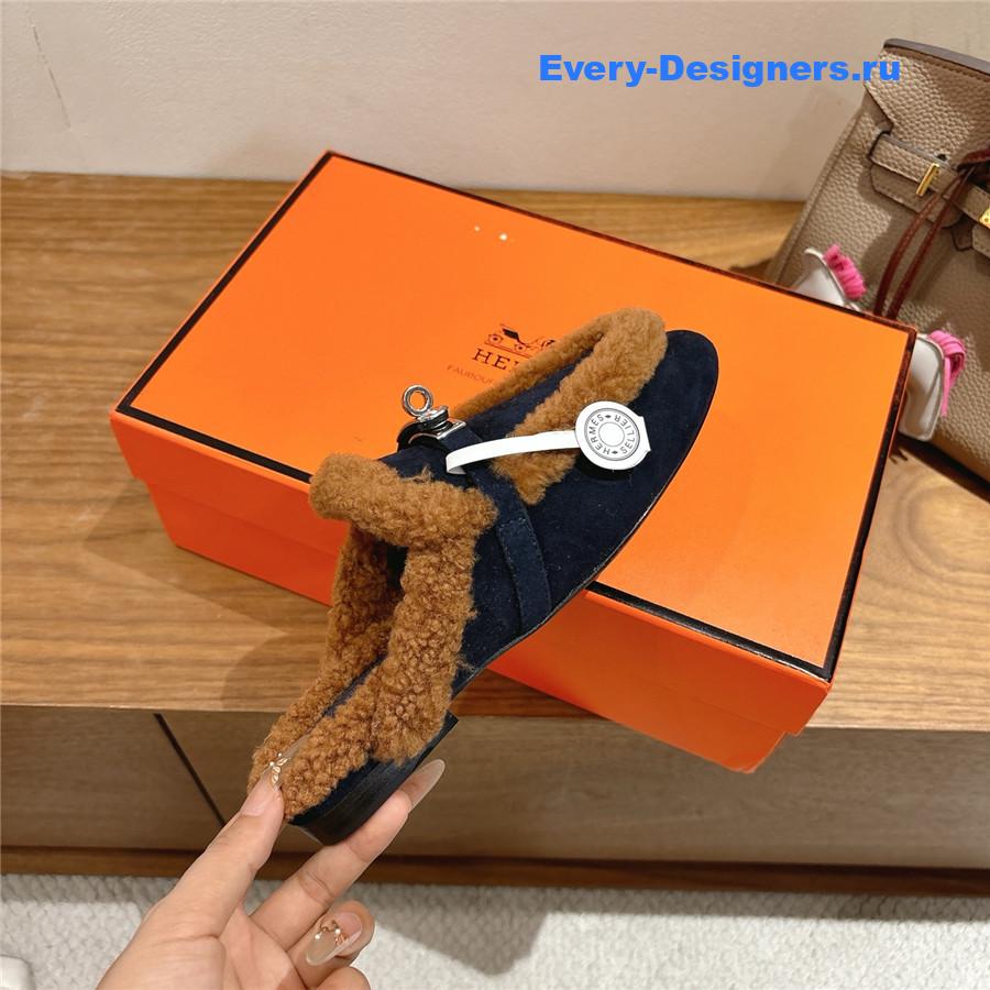 H**me5 dark blue oz shearling suede mules