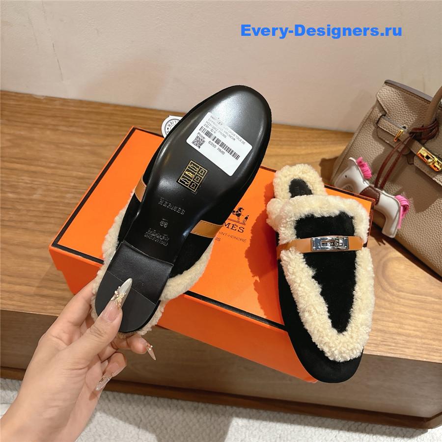 H**me5 black oz shearling suede mules