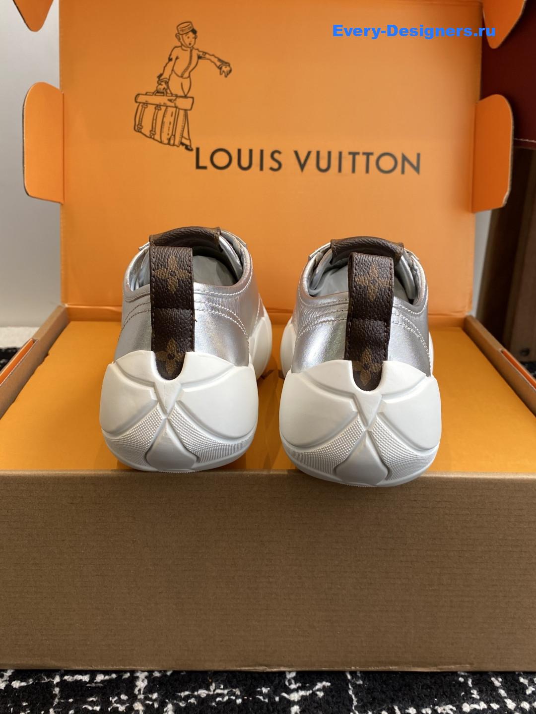 l0vis Vvtt0n silver lv bubble sneaker