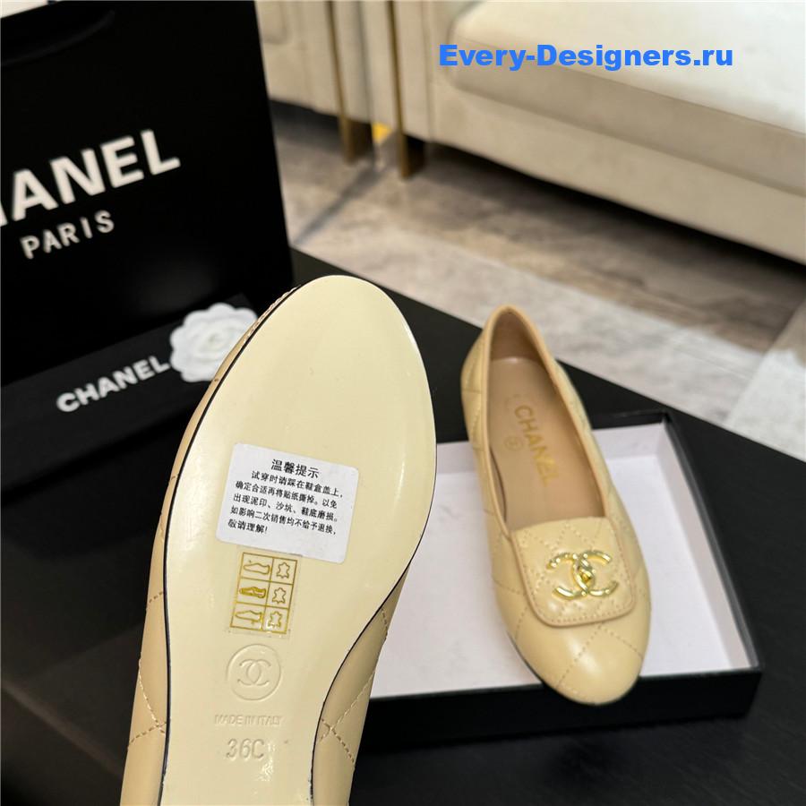 Ch**el beige quilted turn cc lock calfskin ballet flats