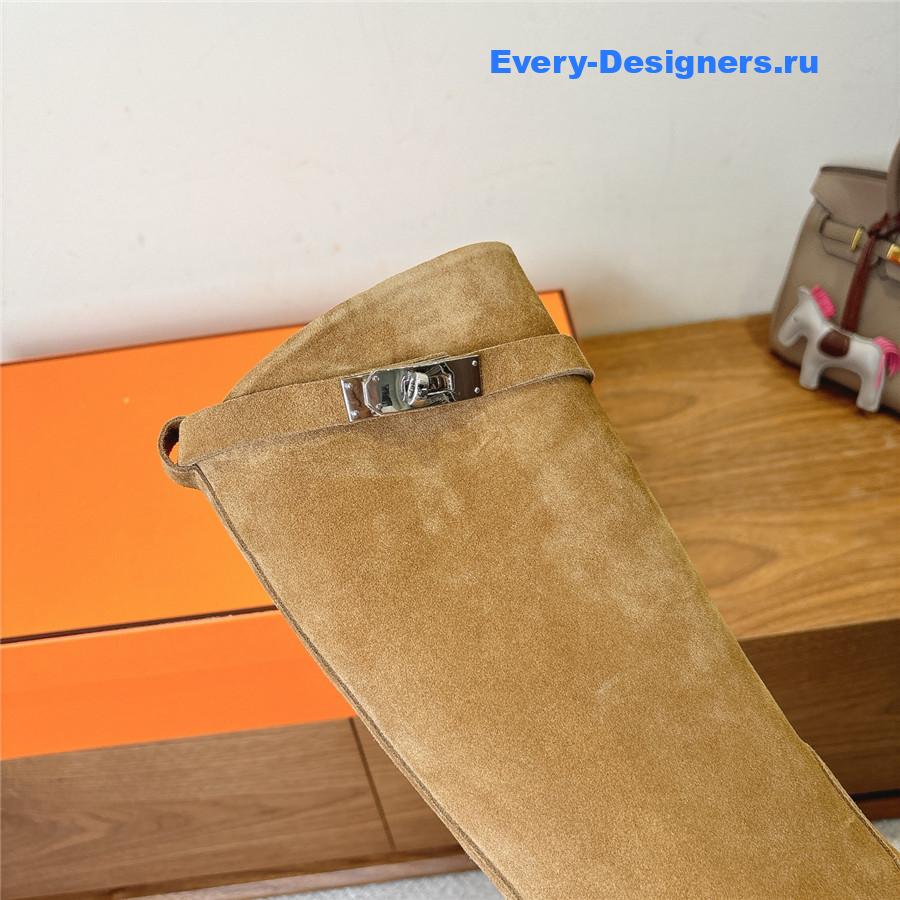 H**me5 beige suede  kelly jumping boots