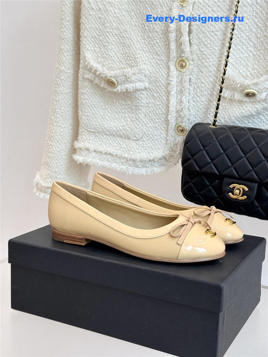 Ch**el beige bow ballet flats