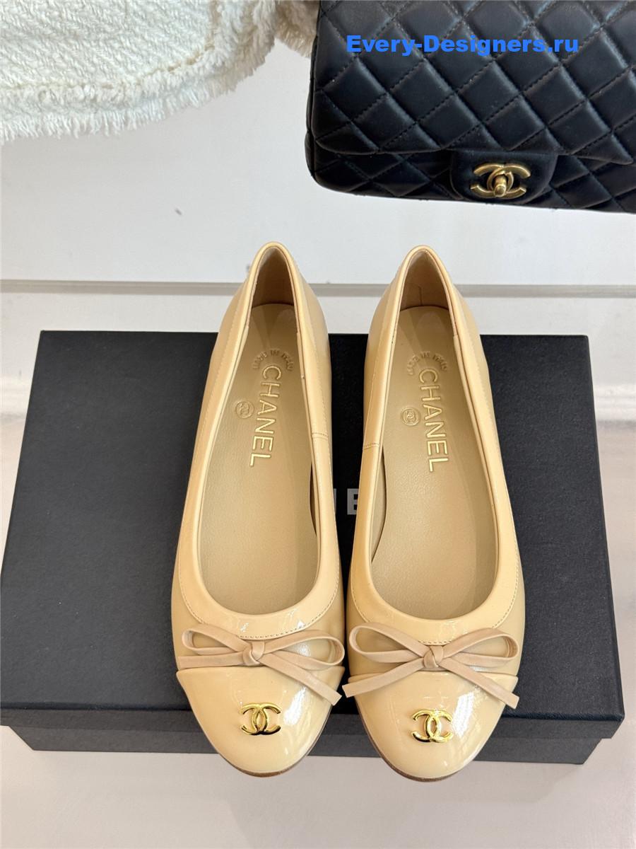 Ch**el beige bow ballet flats