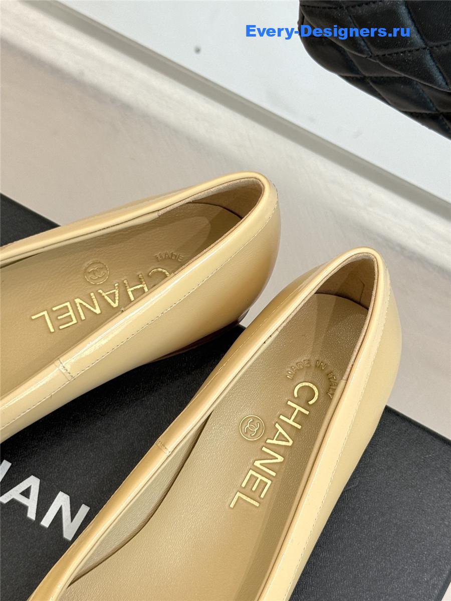 Ch**el beige bow ballet flats