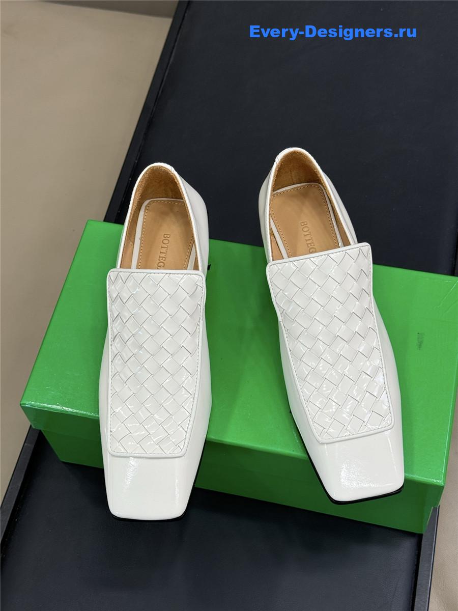b0tt*ga Ven*ta white okinawa leather loafers