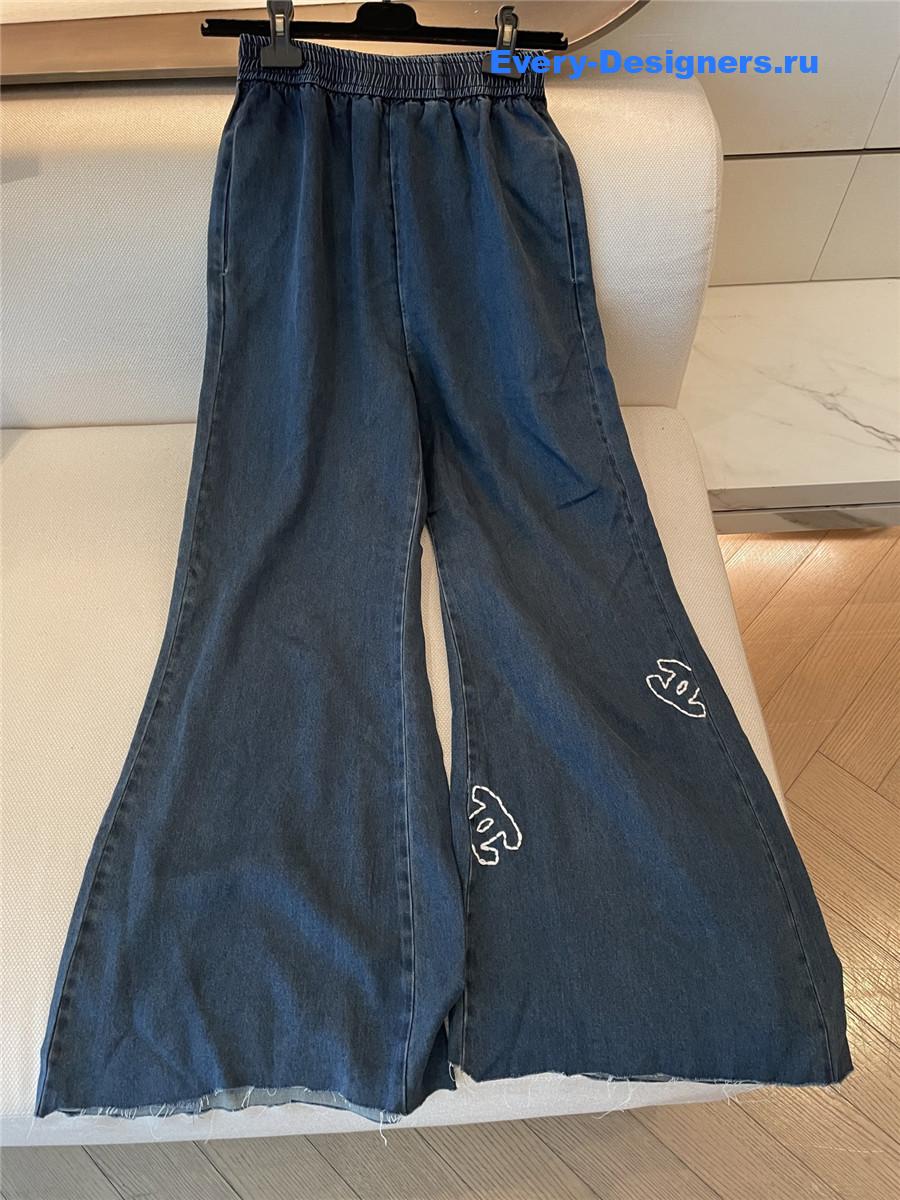 Ch**el blue elastic waist flared jeans